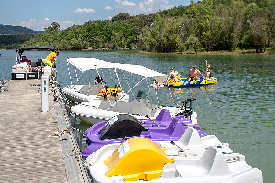 Passez des vacances aquatiques près du Lac de Sainte Croix au camping La Farigoulette