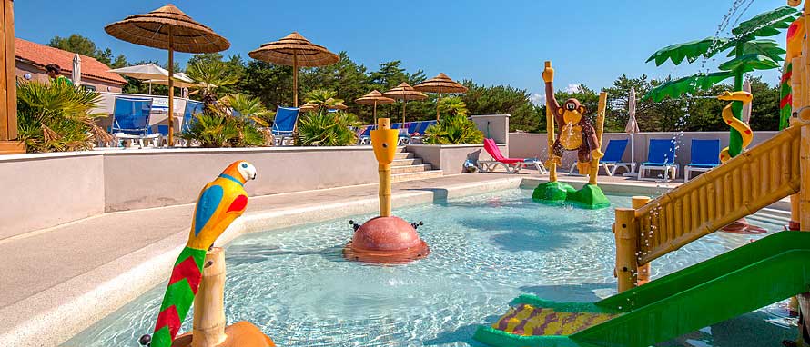 Camping avec piscine à Arles : où aller ?