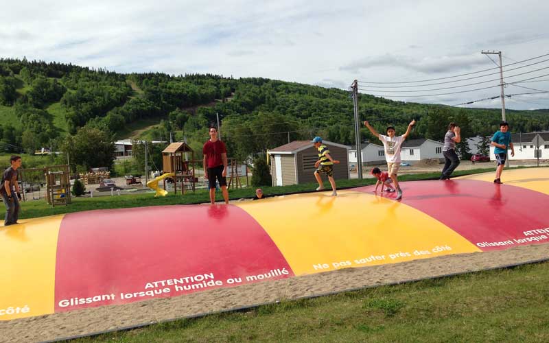 Top 3 des campings avec trampoline en France